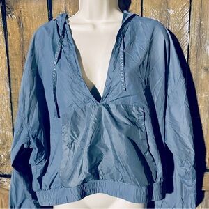 TLF Women Wind Breaker/ Rain or Jogging Pull over Blue Jacket Size L